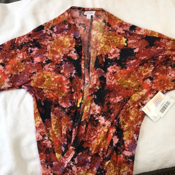 Lularoe Lindsay kimono - Picture 3 of 8